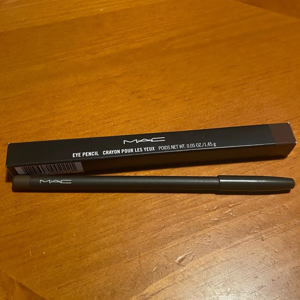 MAC Cosmetics brand new